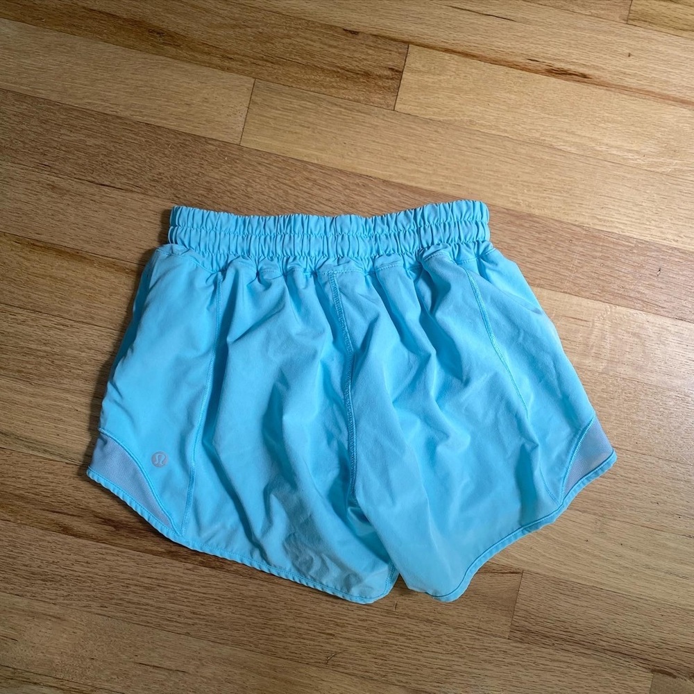 Lululemon athletica size 2 blue shorts!!